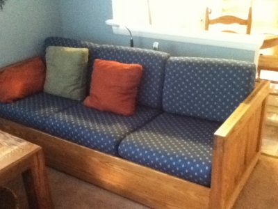 http://www.clothingdonations.org/wp-content/uploads/2012/05/Wooden-couch-0522122.jpg